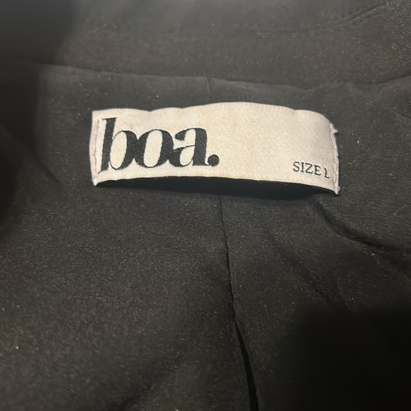 Because Of Alice Women's Cropped Blazer - Picture 2 of 7